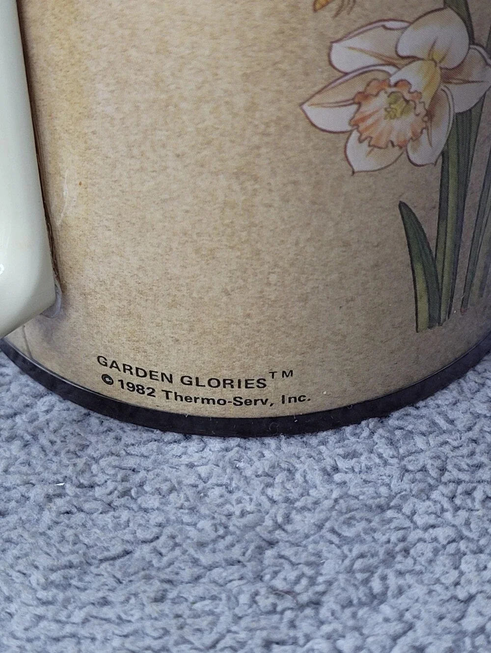 Vtg 1982 Thermo Serv Garden Glories Coffee Cup Set of 4 Floral Insulated Plastic